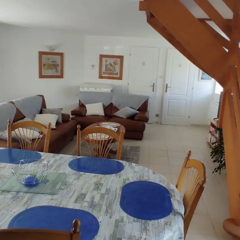 056MS000422_Coudert_Sallon