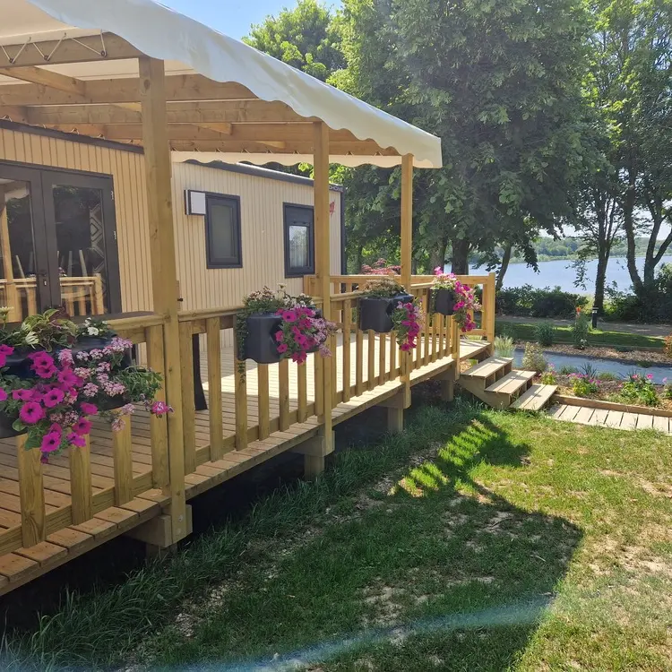 Camping Les Rives du Lac