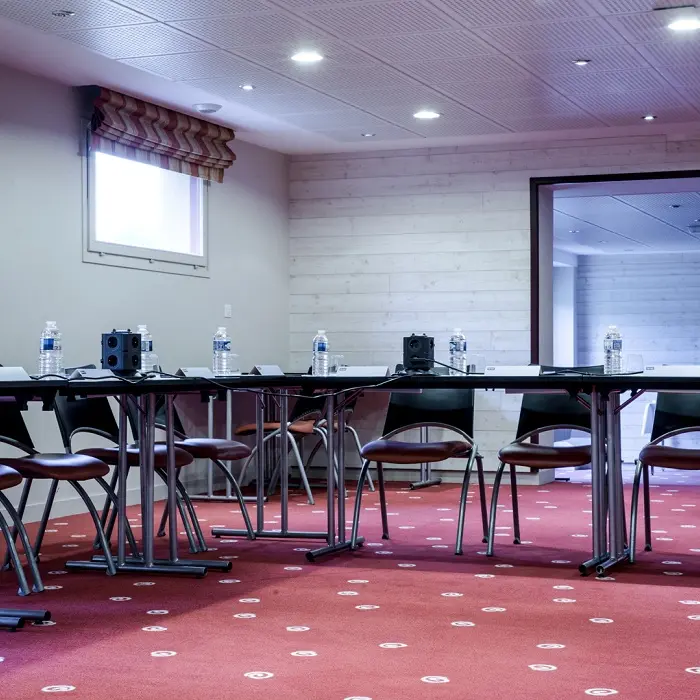 3 Salle réunion kyriad saint malo ouest dinard