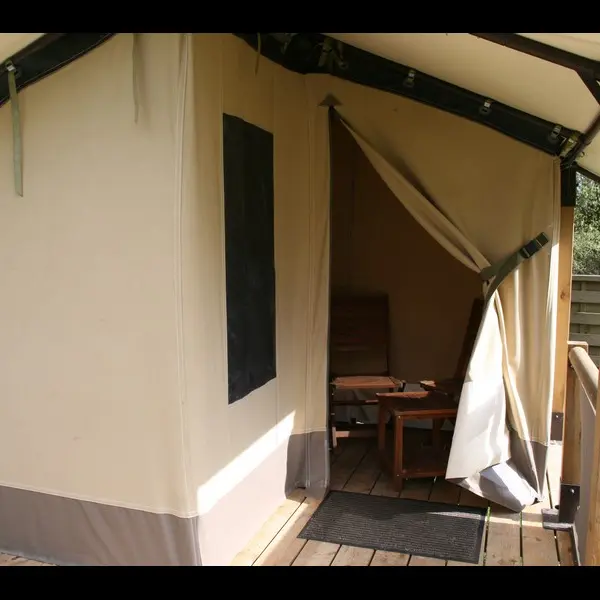 Tente lodge Baléares-Hébergement insolite-Domaine du Roc-Brocéliande-Morbihan