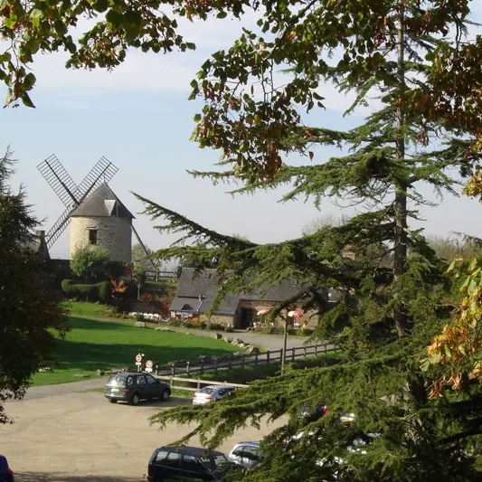 Aire naturelle de camping la Roche