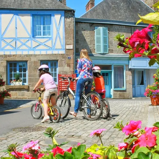 Bazouges-la-Pérouse à vélo