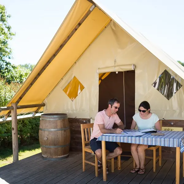 camping vallée du Ninian - insolite - tente fée viviane - Taupont - Brocéliande