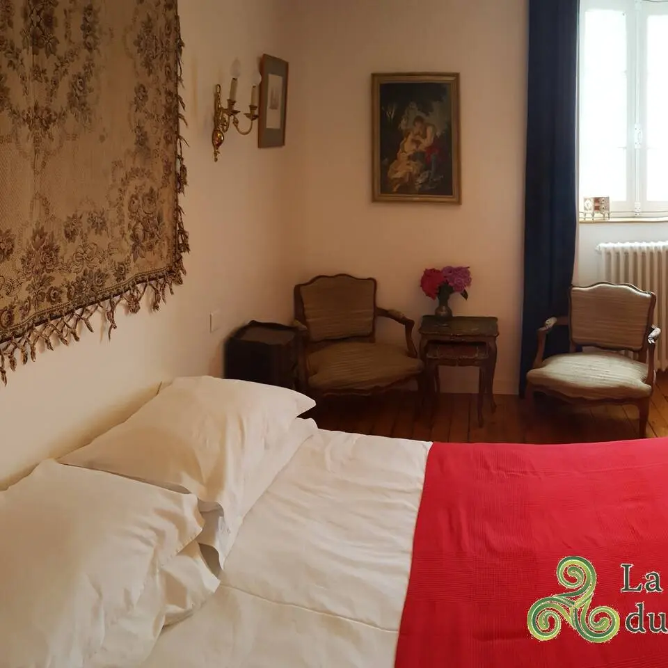 Chambre Royale - Lit double_Maison du Triskell Le Pertre