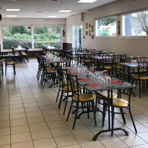 Restaurant ouvrier - le D8 - Monterrein - brocéliande