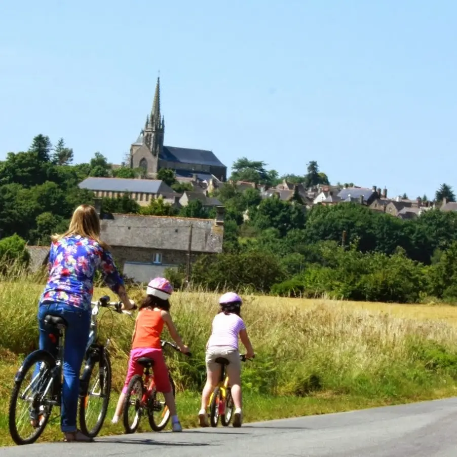 En vélo vers Bazouges-la-Pérouse