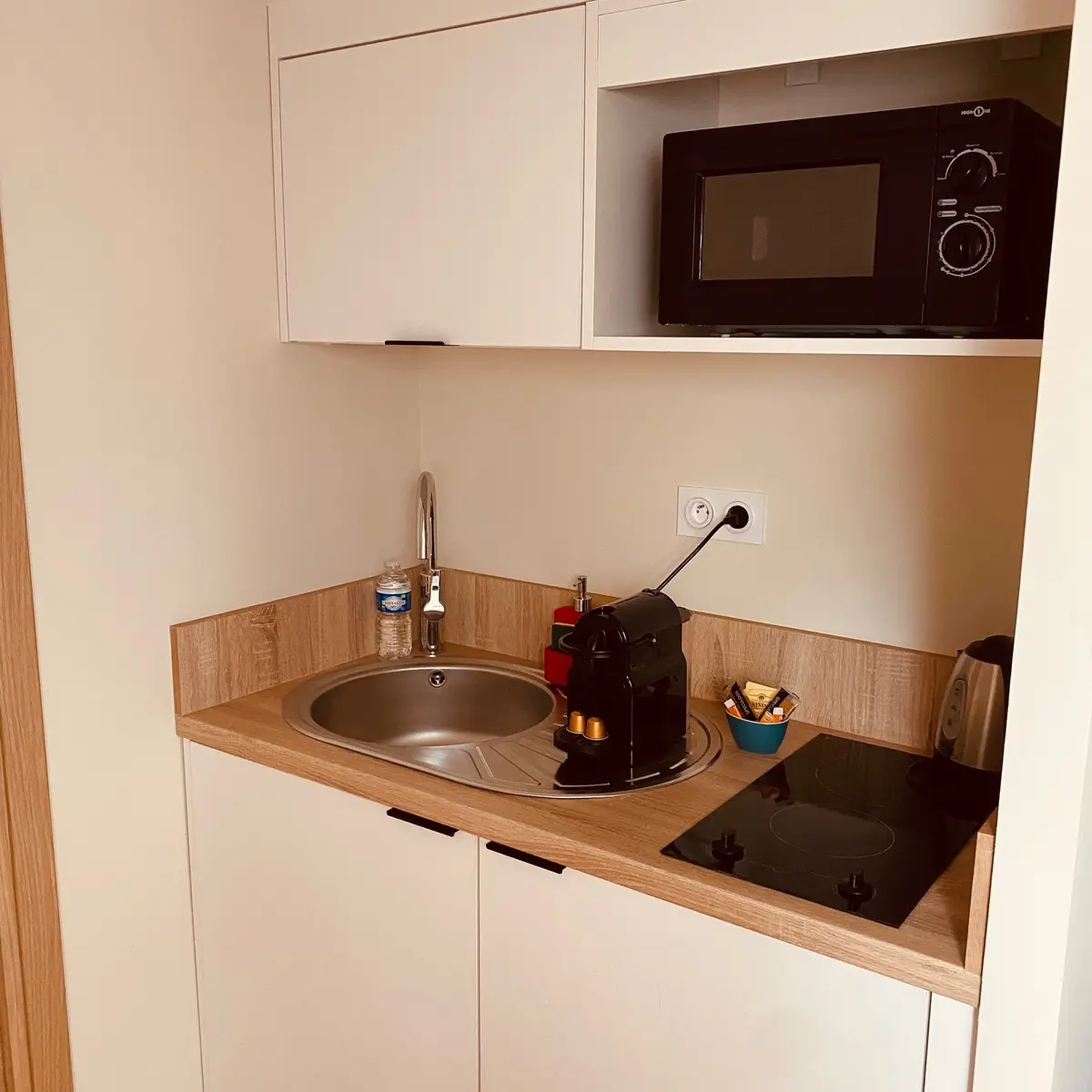 Espace kitchenette appartement 8 Solférino