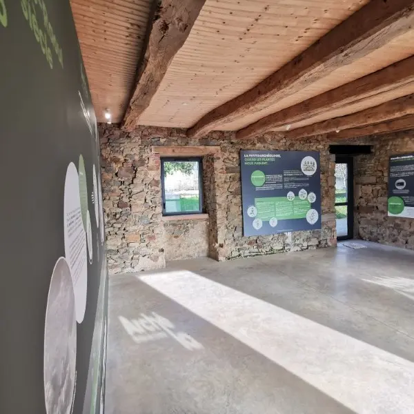 Intérieur de l'Archéolab