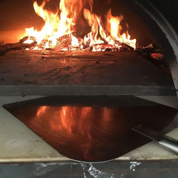 KB Pizza_Paimpont_four à bois
