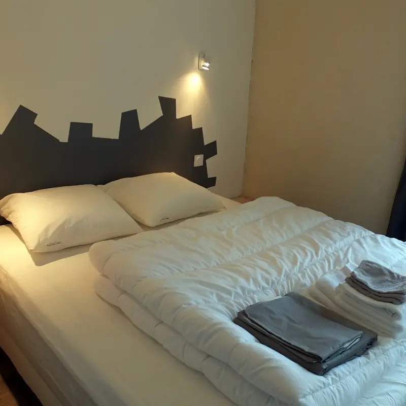 Lit double - Les Coccinelles - Le Val es Bouilli - St Jouan des Guérets