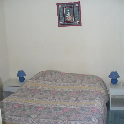 MME-DESMARI---SAINT-BRIAC-CHAMBRE-2