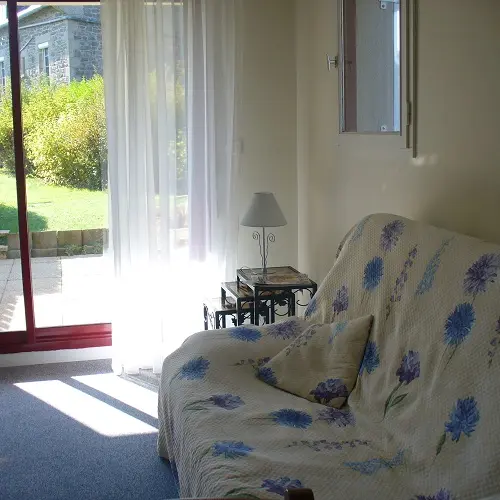 MME-DESMARI---SAINT-BRIAC-SALON-2