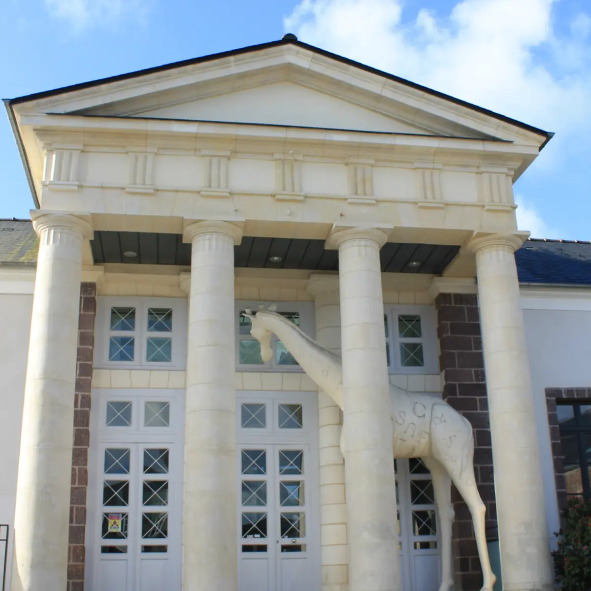 Médiathque la girafe - avril 2018 - Office de Tourisme (1)