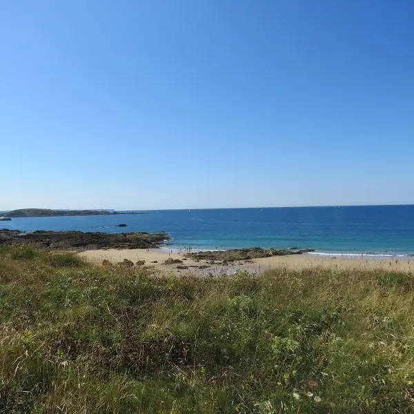 PLAGE-DE-LA-GARDE-Saint-Briac