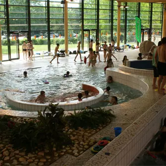 Piscine Municipale Gayeulles