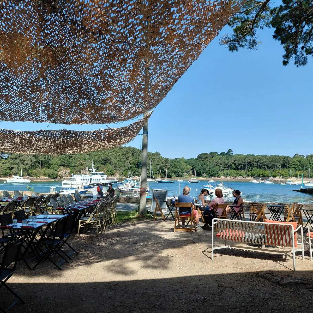 bar restaurant ti anna séné vue sur port anna