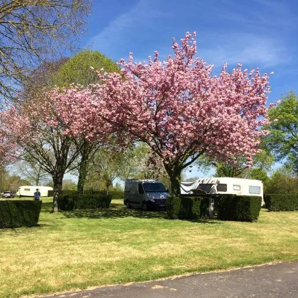 camping-du-lac-chatillon-en-vendelais1