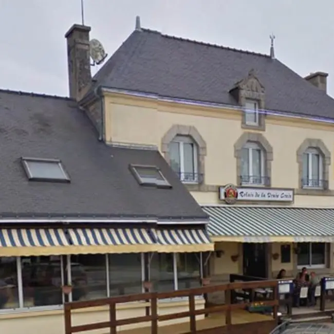 LE RELAIS DE LA VRAIE-CROIX - Façade et terrasse - Morbihan - Bretagne Sud