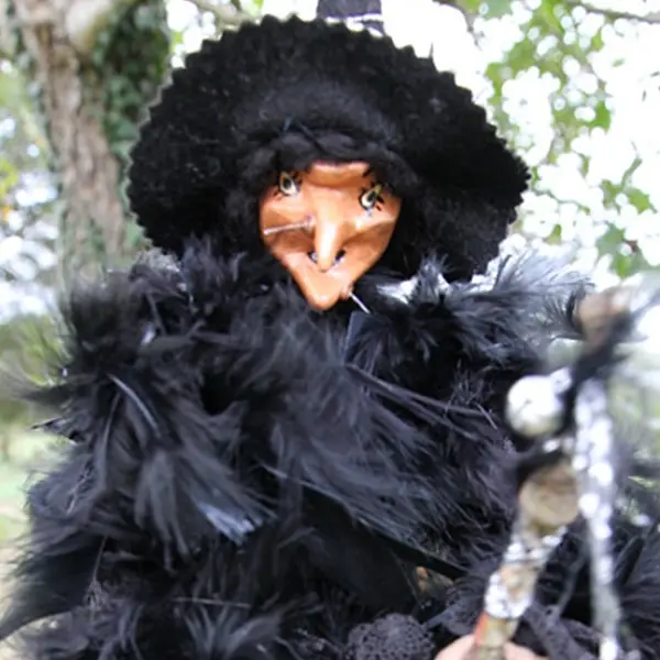 artisanat_sorcières-de-broceliande_Tréhorenteuc_DestinationBroceliande