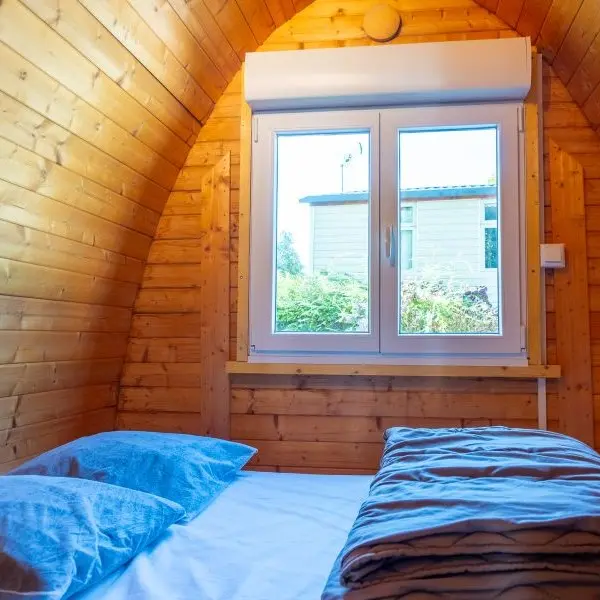 Insolite- Cabane - Hobbit - Camping - Lac - au - Duc - Taupont - Brocéliande