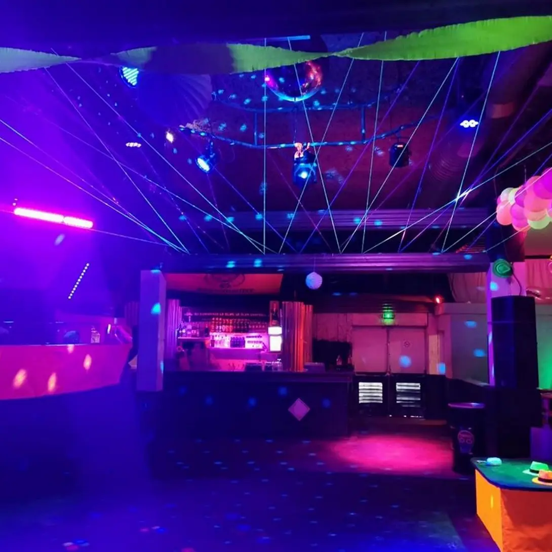 Discothèque le 64 - Billère - salle côté 1