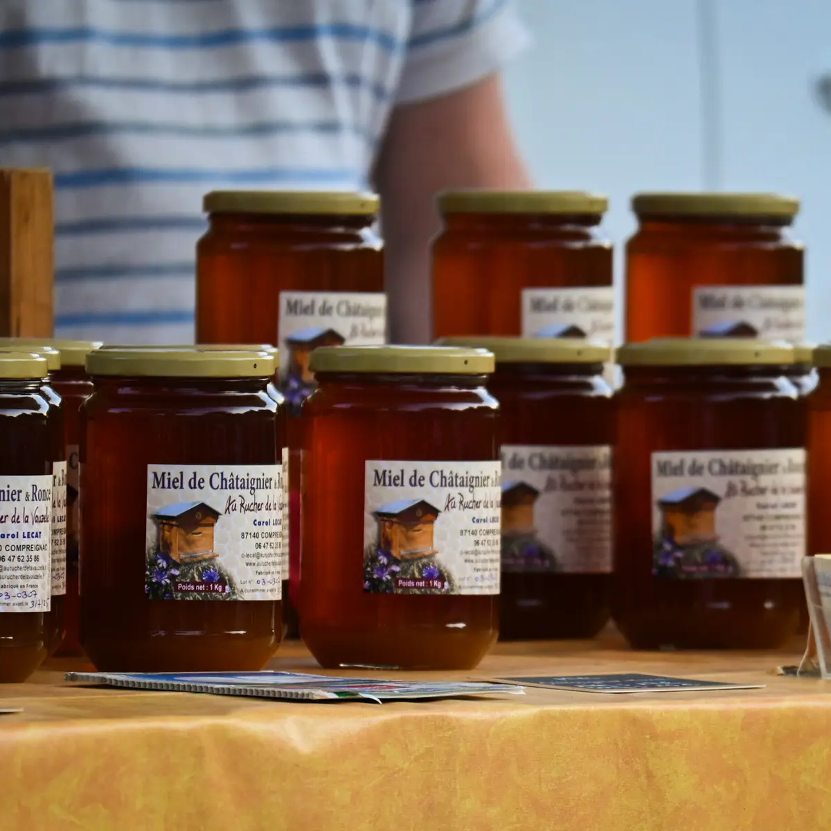 marche-producteurs-artisans-lac-saint-pardoux-38