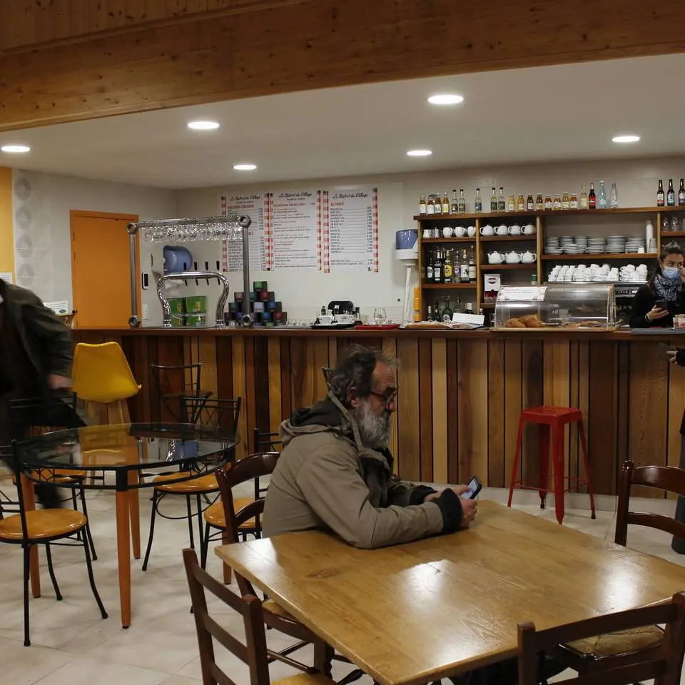 Bistrot/ Crêperie Emmaüs - Lescar - la salle