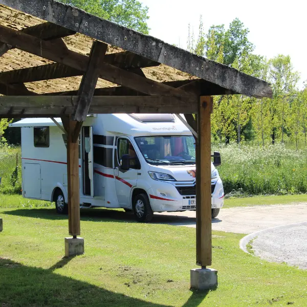 Aire de camping Car Cartelegue