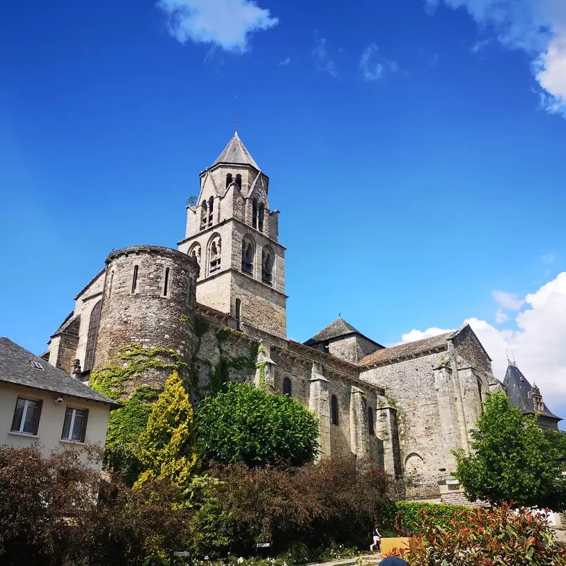Uzerche - abbatiale Saint-Pierre_1
