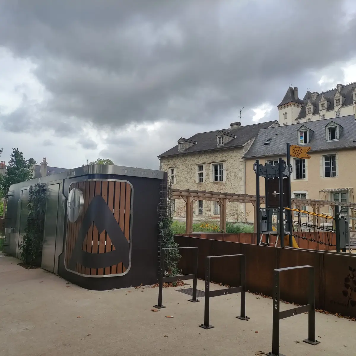 Toilettes Jardins médiévaux