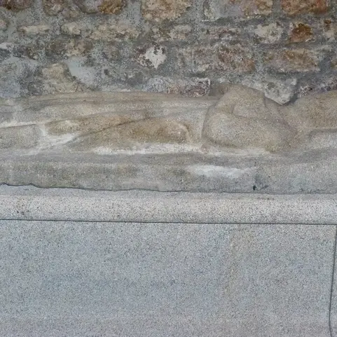 Gisant de femme_3