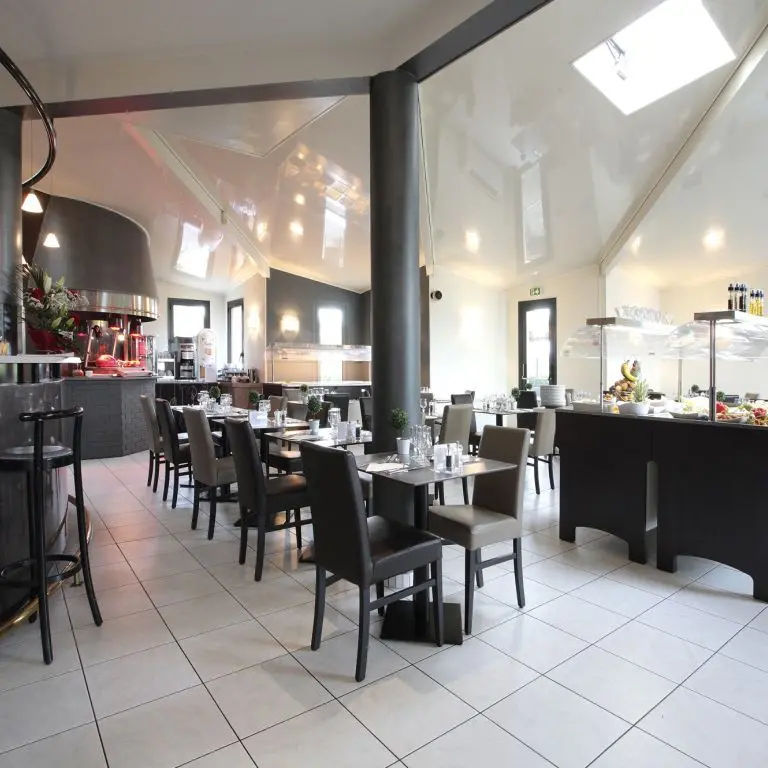 Hôtel Restaurant Kyriad_4