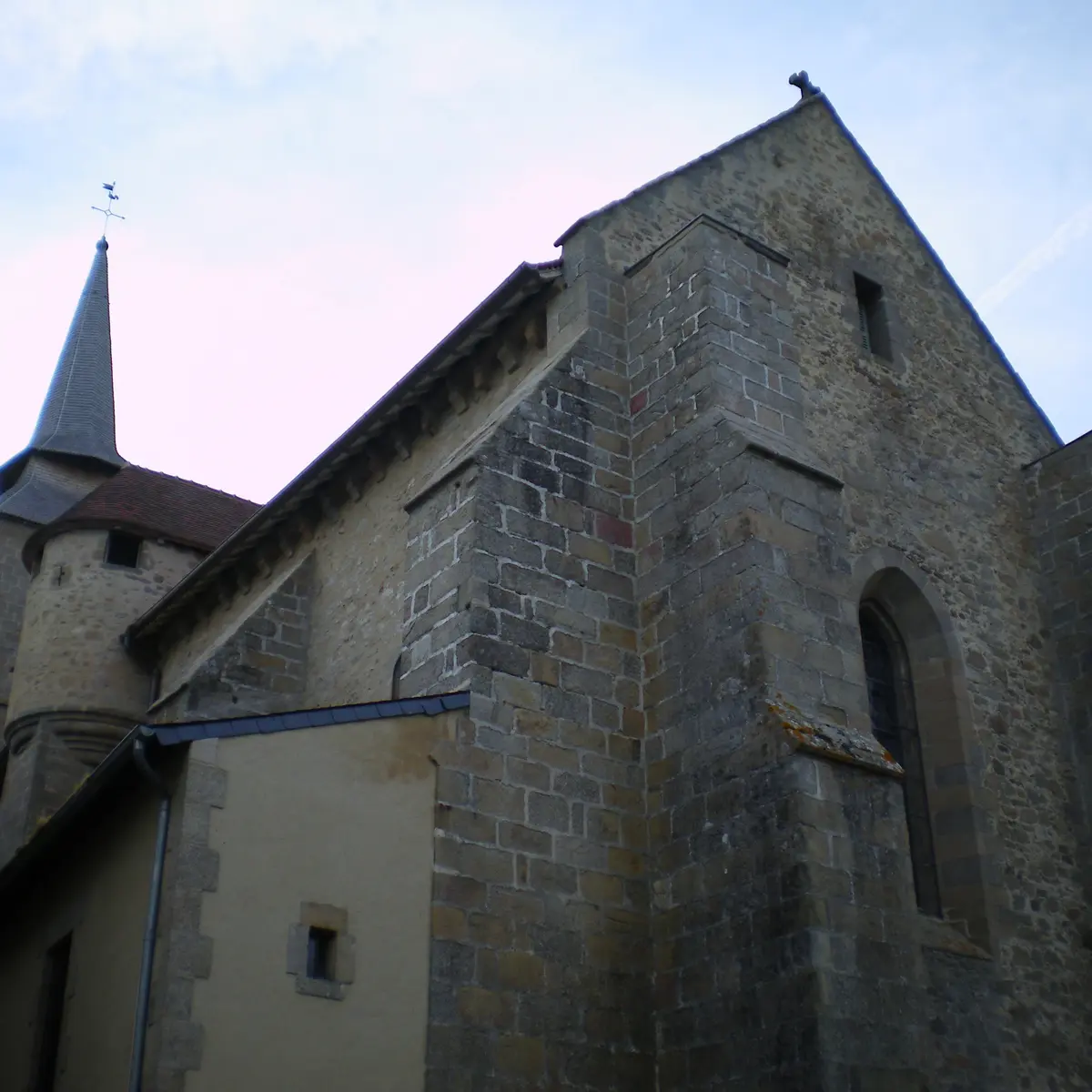 Église fortifiée d'Arnac la Poste