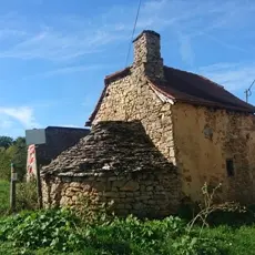 A fouràpainbouclecourtedebouch