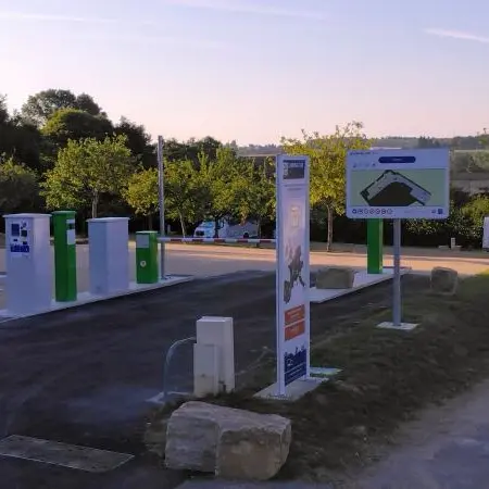 Aire_d_accueil camping car ©mairie le Chalard 1