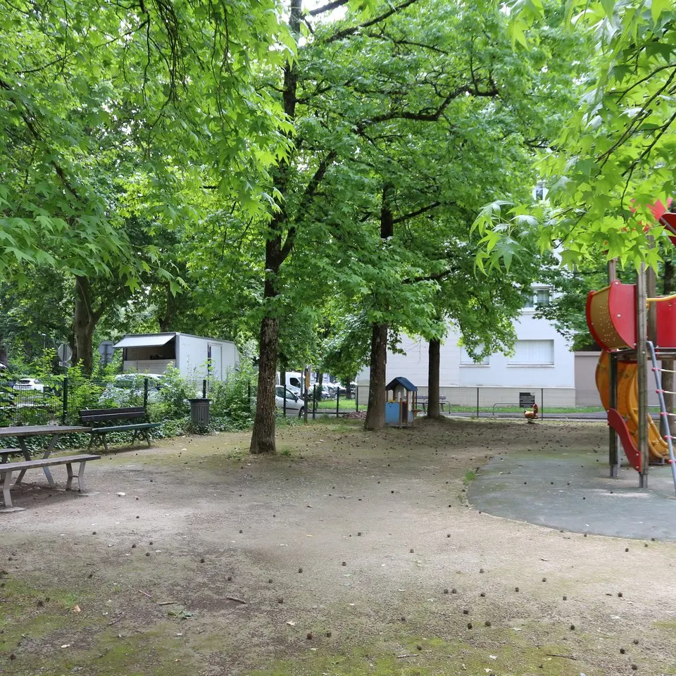 Aire de jeux Maréchal Juin 08 - Pau Pyrénées Tourisme