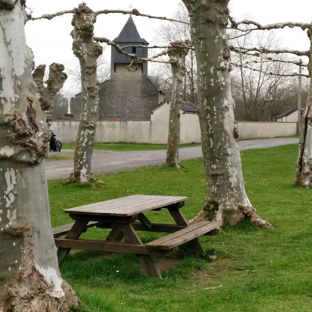 Aire de pique-nique - Lee - tables 4
