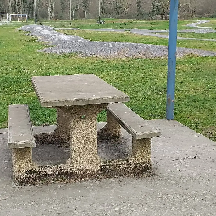 Aire de pique-nique - Rontignon - tables 4