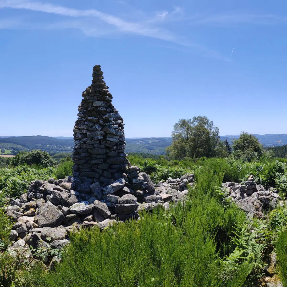 Beaumont-du-Lac - Autour du Bois de Crozat -