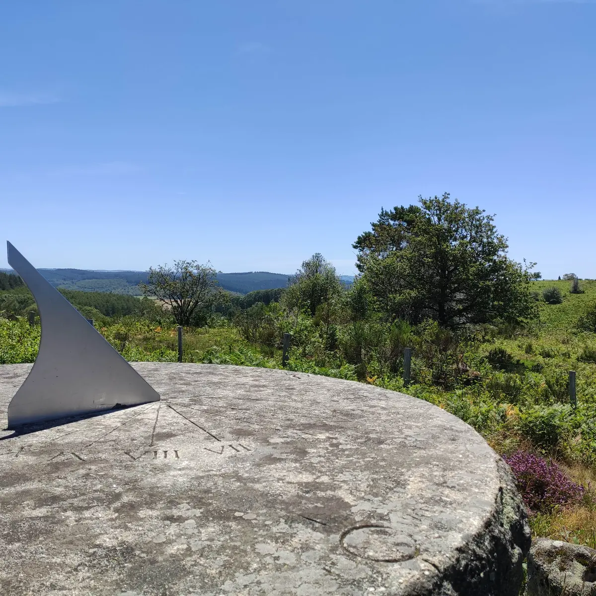 Beaumont-du-Lac - Autour du Bois de Crozat -