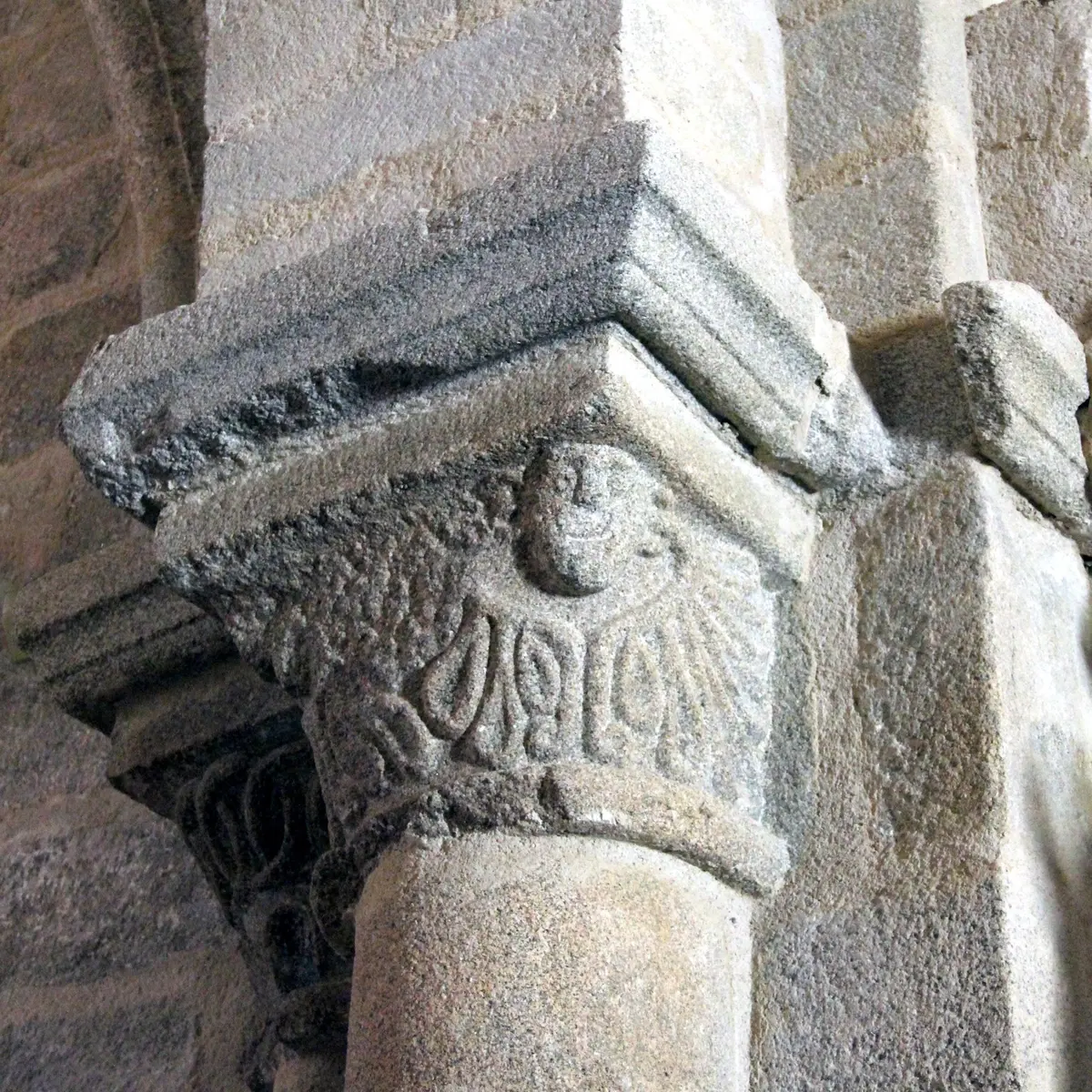Eglise de la Décollation-de-Saint-Jean-Baptiste - Détail chapiteau