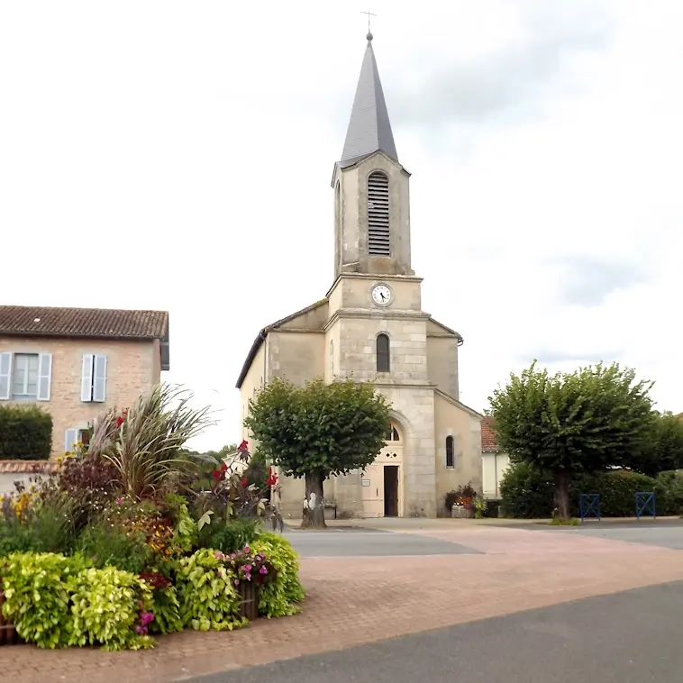 CHAMBORET Eglise ext