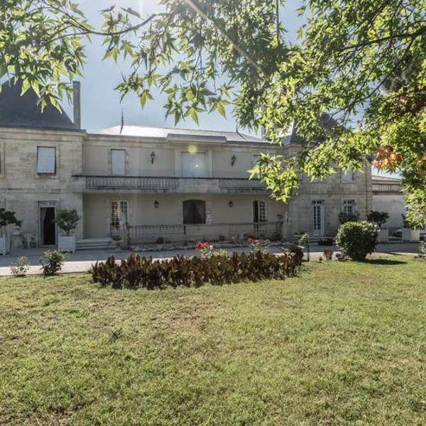 Château-d-Arcins1