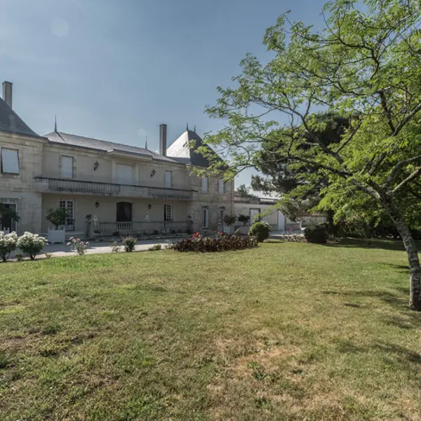 Château-d-Arcins3