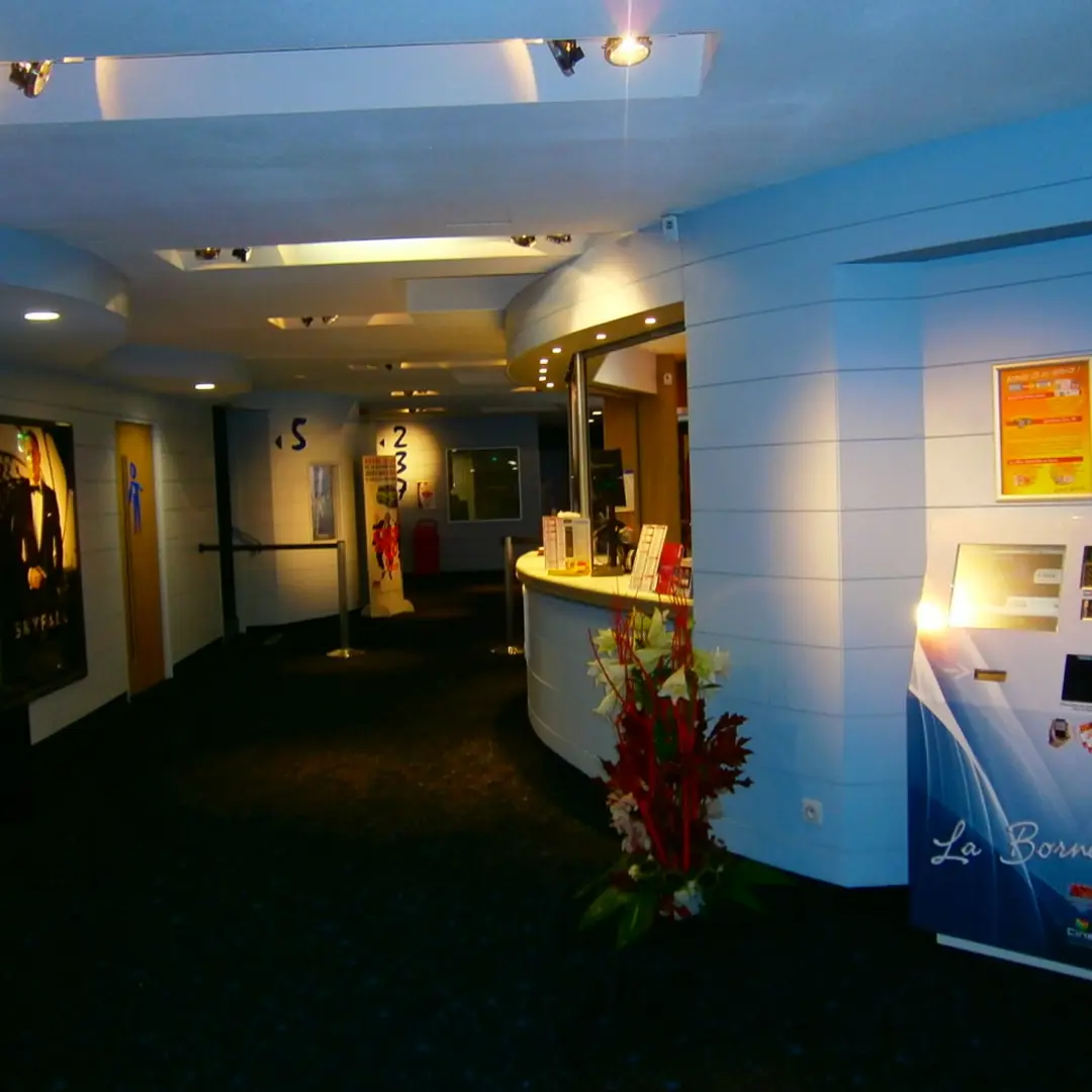 Cinema-CGR-Saint-Louis - Pau - intérieur