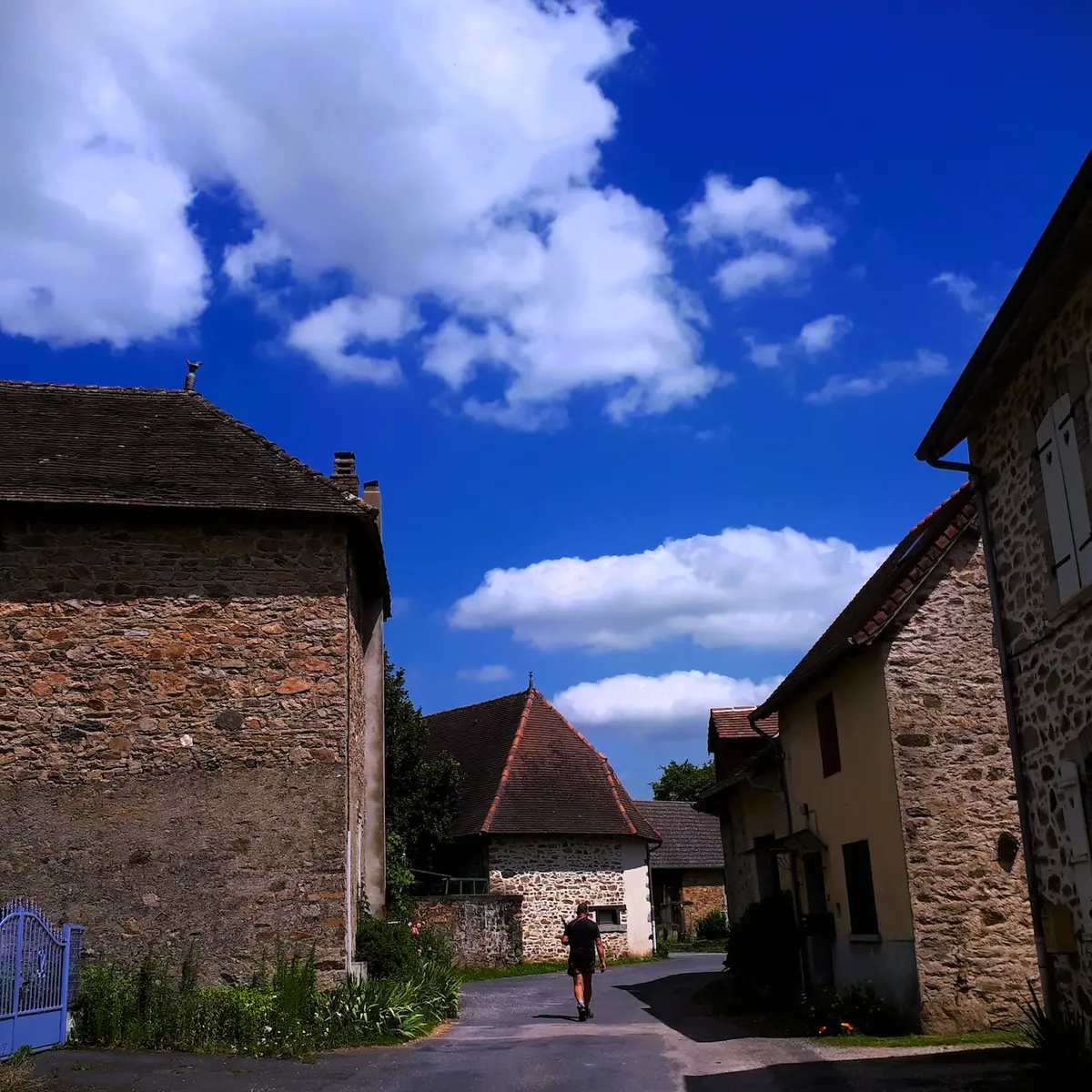 Epis de faitage, Caux_Magnac Bourg