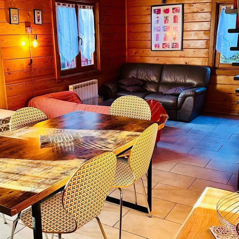 Gite-2,-salon-salle-a-manger