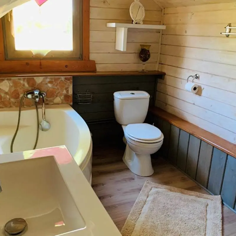 Gîte-3-Les-Chalets-de-Meilhac-3