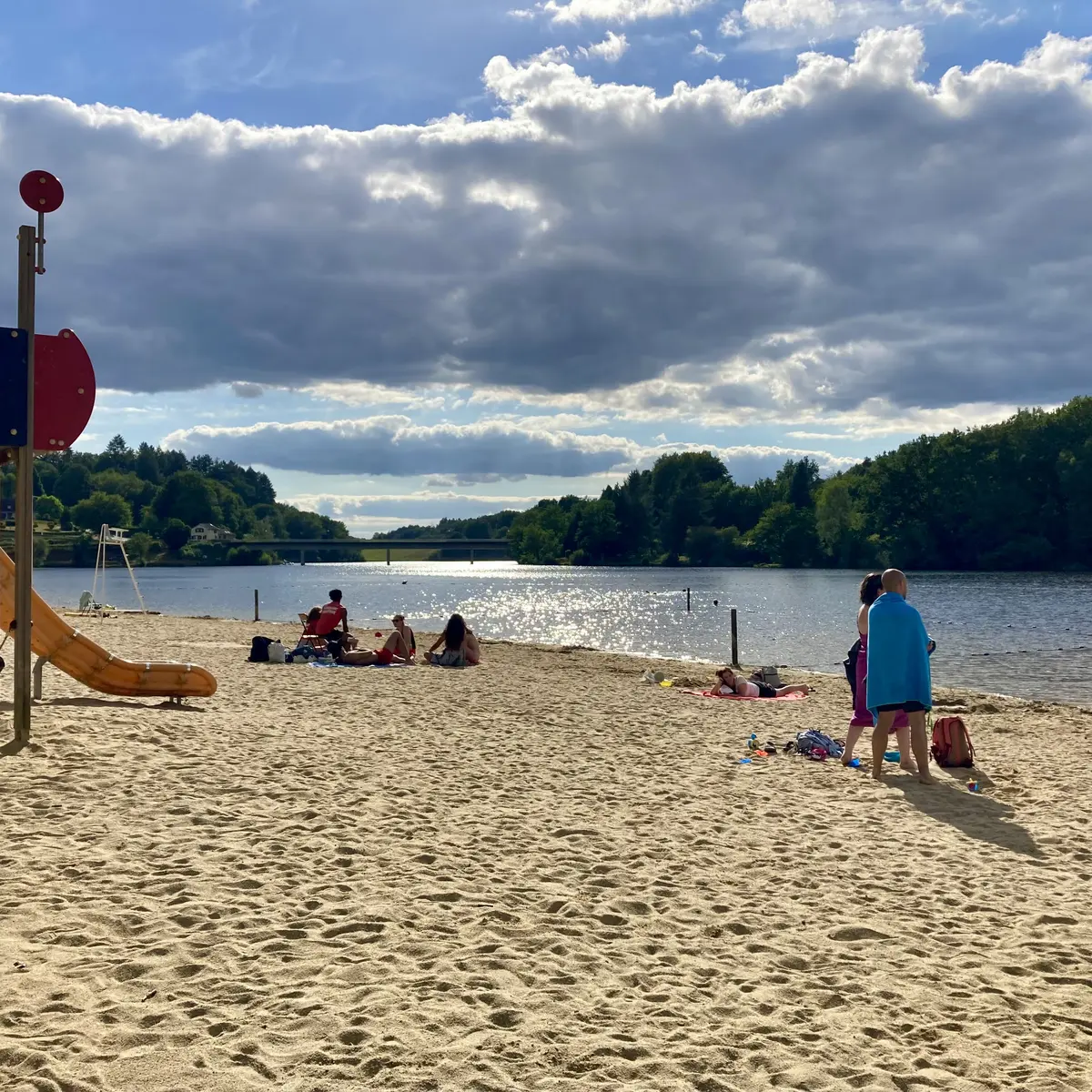 Plage du Lac de Ste Hélène à Bujaleuf