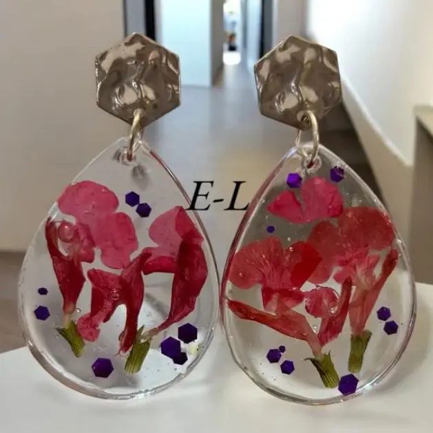LES-FANTAISIES-D-EMY-LYS2